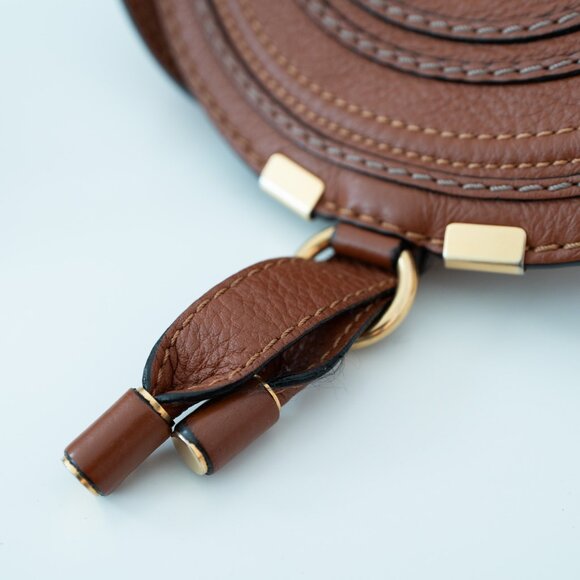 Chloe Small Marcie Saddle Bag in Grained Leather - Picture 5 of 15